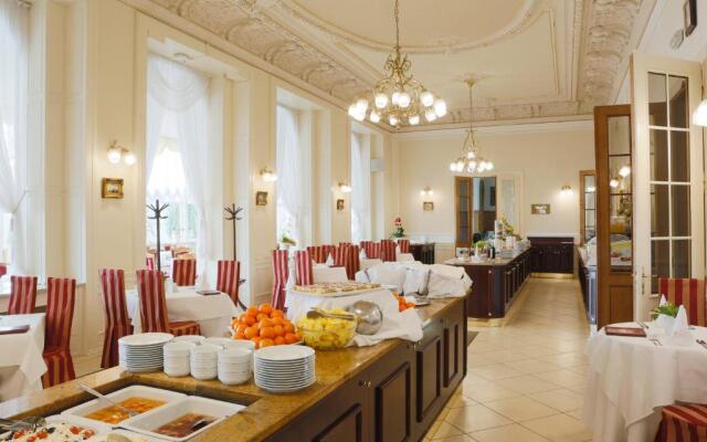 Hotel Bristol