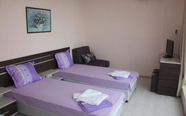 Rose Garden Omax Hotel Apartments