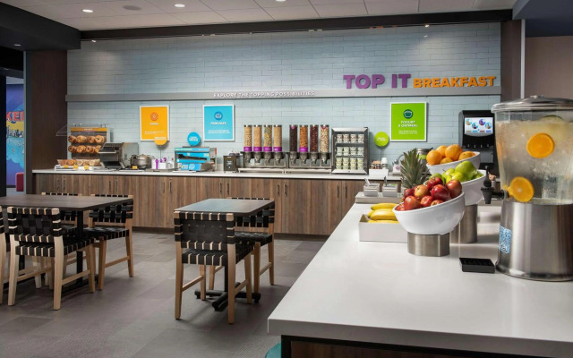 Tru by Hilton Miami West Brickell