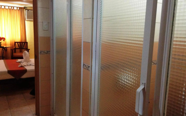 Crown Regency Residences Davao Hotel