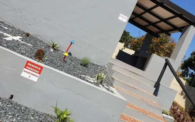 Sade Holidays - 14 A on Berea Manaba Margate