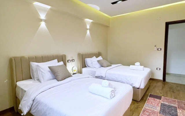 The Built-up 2 BDR Condo 15 min to CAI Airpt