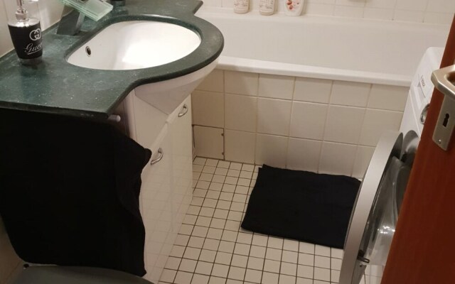 PRIVATE APARTMENT SCHULENBURGER LANDSTRAßE