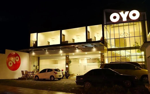 RedDoorz Plus near Java Mall Semarang