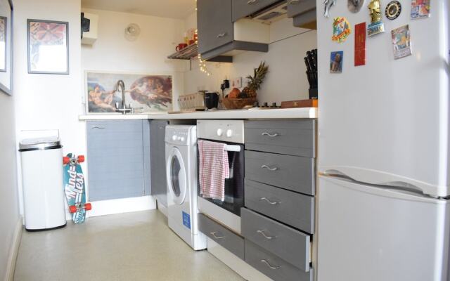 Loft Style Studio In Bow