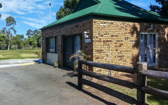 Overlander Homestead Motel