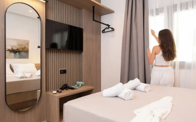 Armonia Seaview Suites