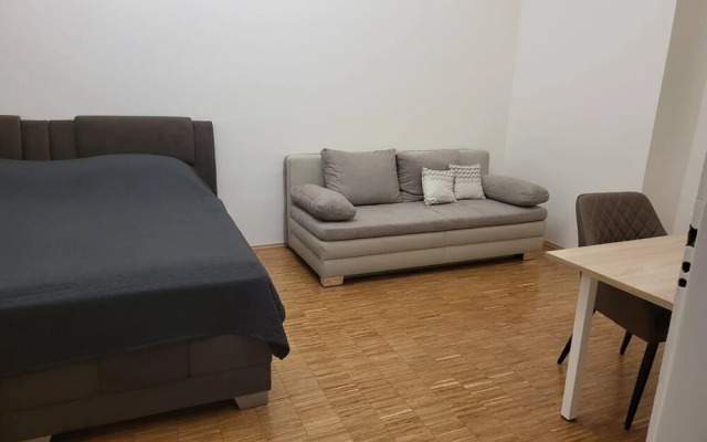 Prague Centre Apartment With Balcony
