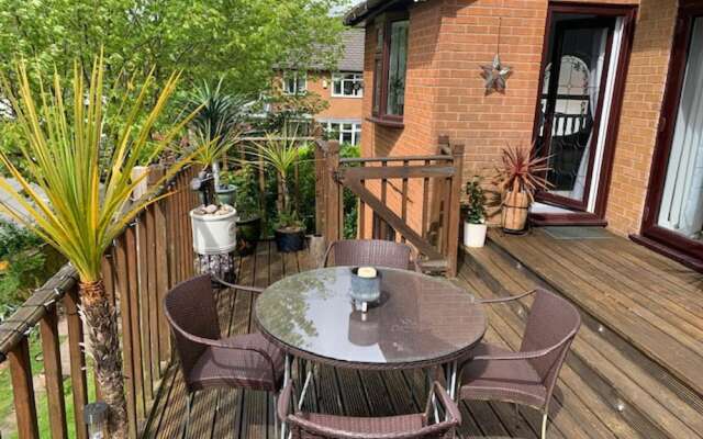 One Bedroom Apartment With En-suite & Patio