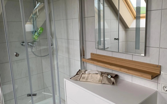 FEWO "Rabennest " Gemütliche Wohnung nahe Rabensteinklinikum