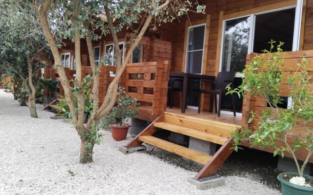 Pomegranate courtyard (houses)