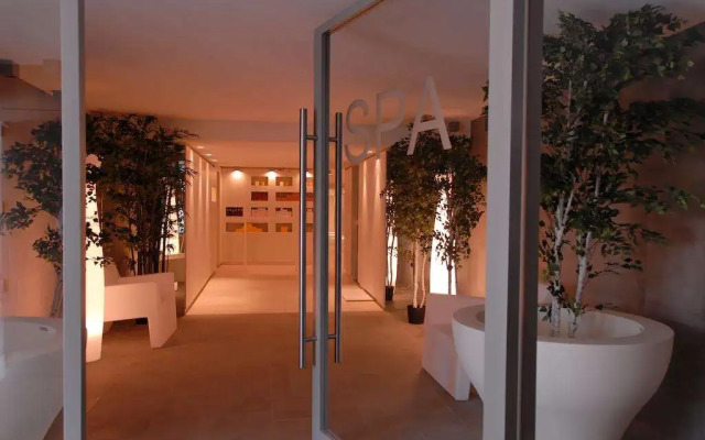 Hôtel b design & Spa