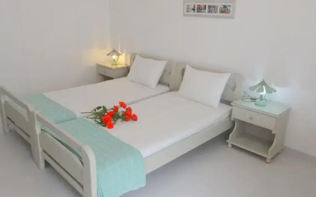 Kamakaris Rooms