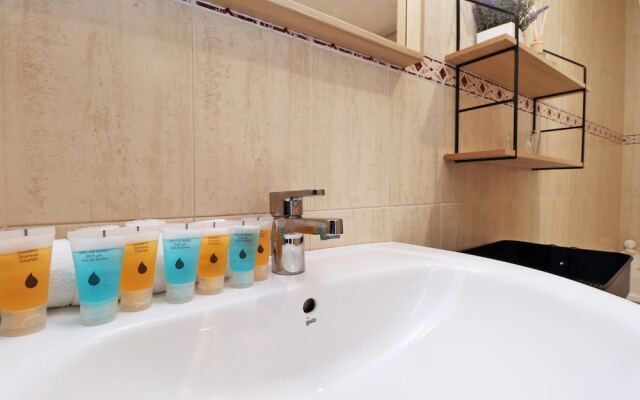 Del parque flats victoria trini