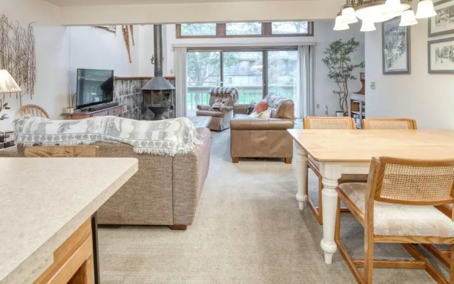 Alpine Meadows 30 3 Bedroom Townhouse by Redawning