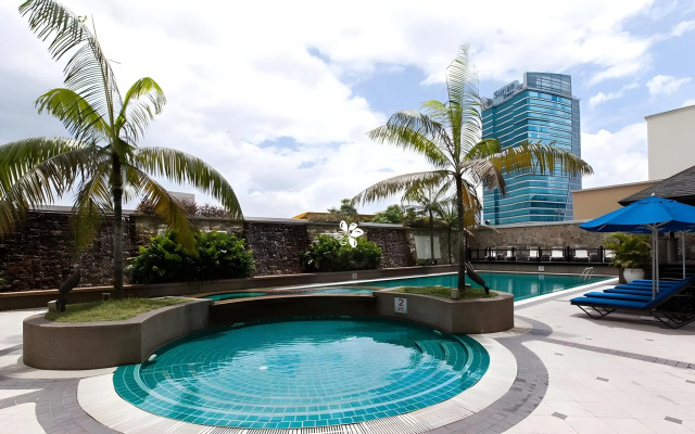 Royale Chulan The Curve