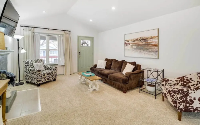Tulsa Vacation Home ~ 3 Mi to Downtown