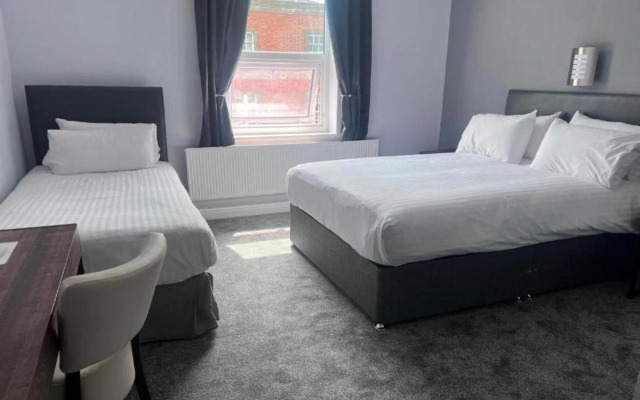 Dancenter East Midlands Airport