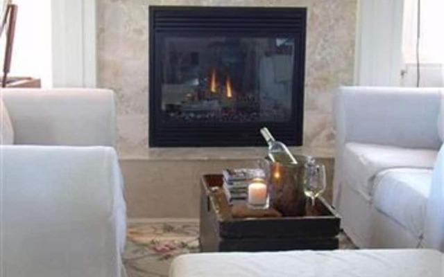 Salmonberry Inn & Beach House