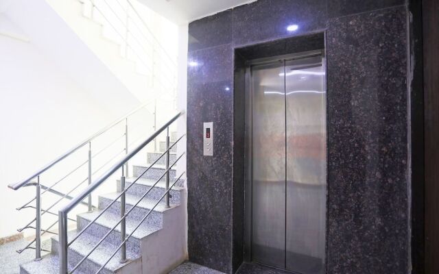 Oyo 13306 Rampal Palace