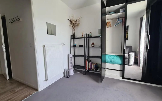 Chambre avec salle de bain /wc