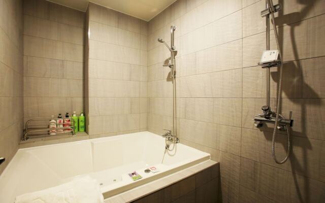 Hotel YAJA Sungshin Women's University Station