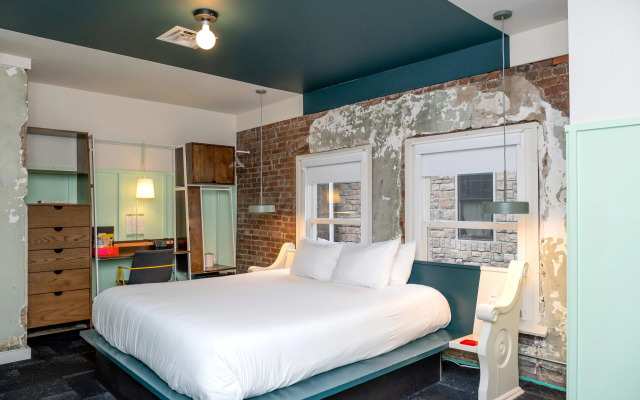 The Russell Nashville