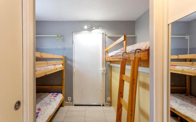 Beau studio avec grande terrasse