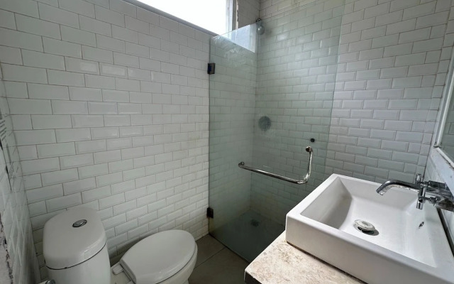 Sky Apartments And Suites