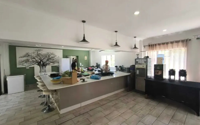 Room in Lodge - Zambezi Boutique Lodge Suite 1 With Free 4x4 Tour by Savannah Adventures
