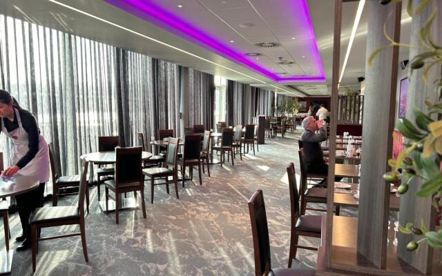 Tynecastle Park Hotel
