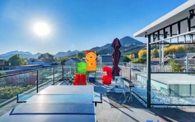 Qiqi Huaxi Homestay (Qinglongxia Scenic Area)