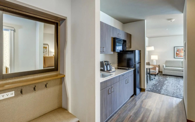Holiday Inn & Suites Bellingham by IHG