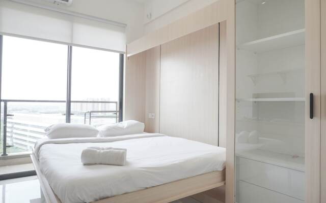 Warm And Cozy Stay Studio At Sky House Bsd Apartment