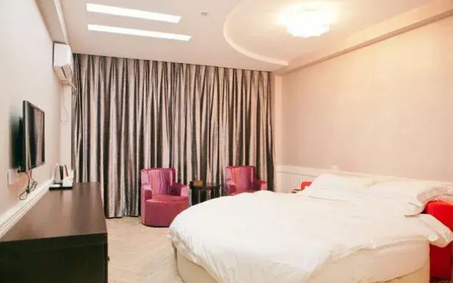 Durian Candy Hotel (Zhuji Diankou Town Passenger Station)