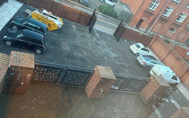 HU1 Hull City Centre Modern Apartment H9