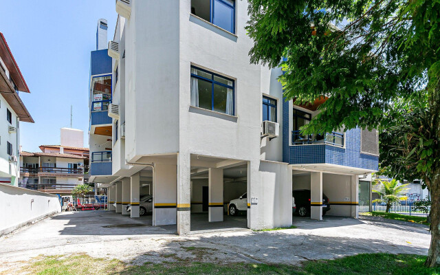 Studio aconchegante a 300m da praia Jurerê EBT108