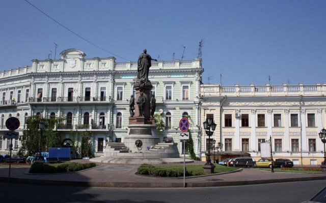 Apartments On Voroncovskiy Lane