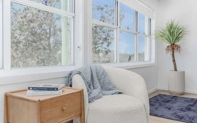 Relax on Marine Parade 2 BDR Apartment