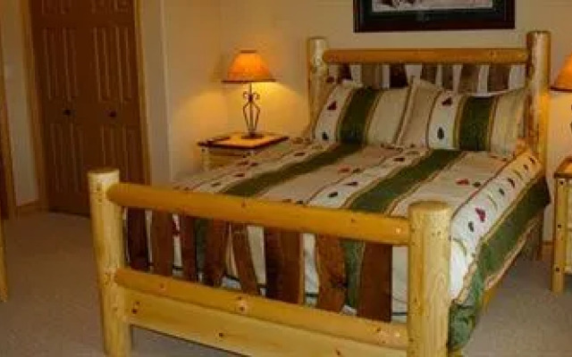 Sullivan Stone Lodge