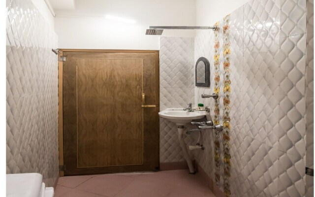 Hotel Samrat Palace By OYO Rooms