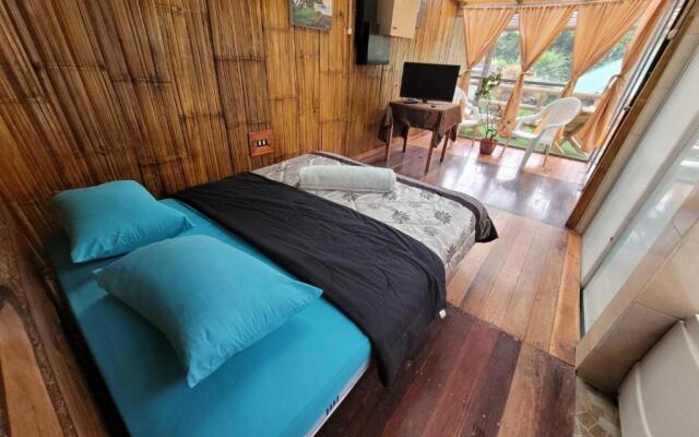 Mindo GlamBird Glamping &amp; Lodge