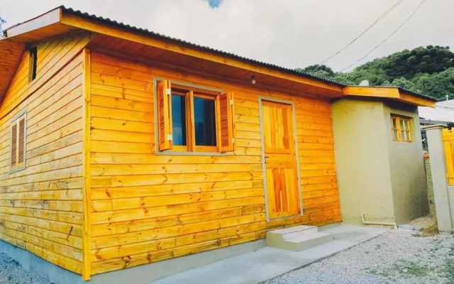 Casa a 600m da Igreja de Canela
