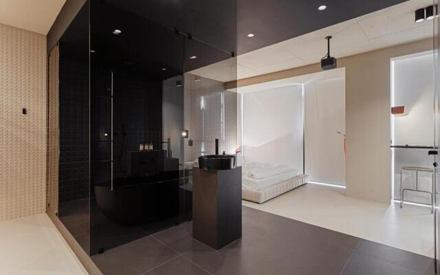 Sea and Sky Apartment