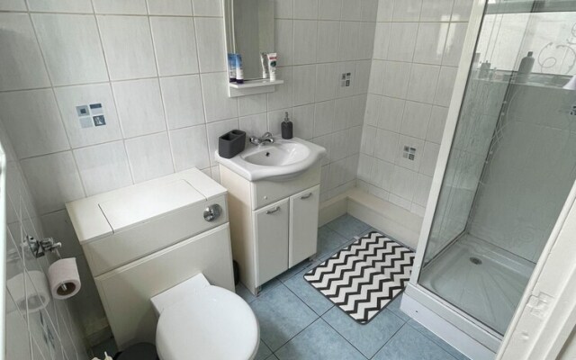 2 Bed House Near Everton Football Club Liverpool