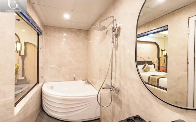 GRAD Queen Luxury Hotel