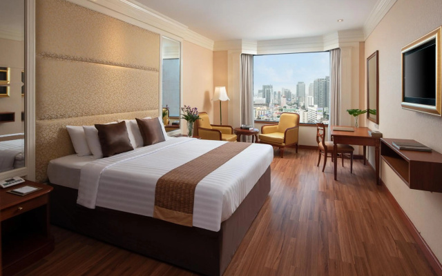 Emerald Hotel Bangkok - photo 3