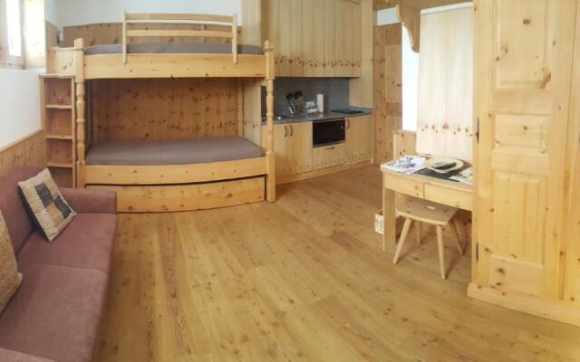 Relaxing confortable studio, heated garage, skiroom