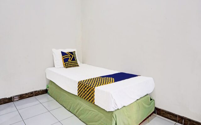 OYO Life 91896 Kost Bu Dewi Syariah