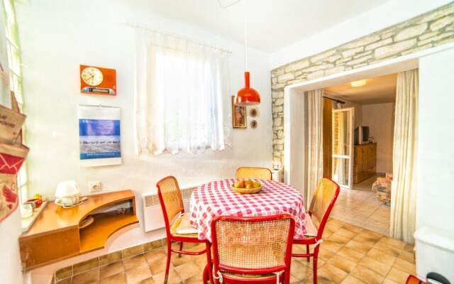 Apartment Reisman / One Bedroom A1